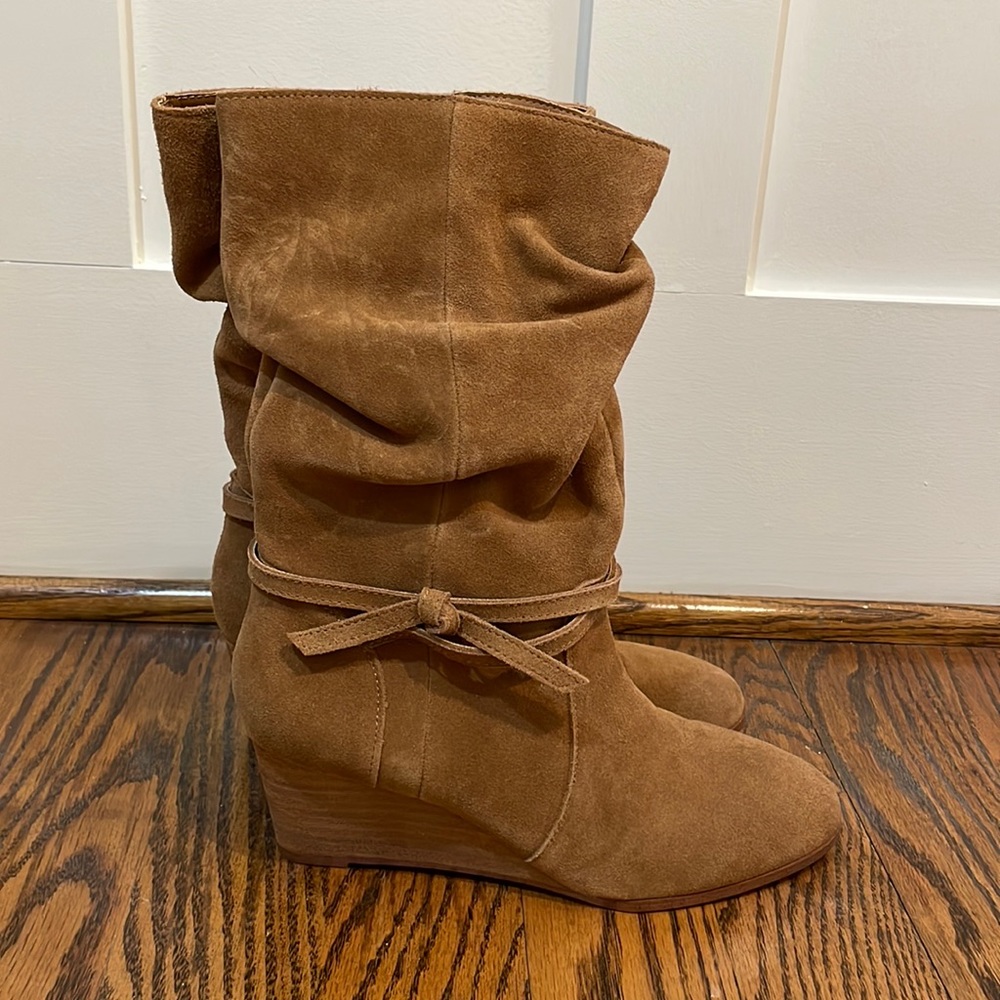 Women’s Violet & Red Jordy Suede Bootie NWTs Size 8
